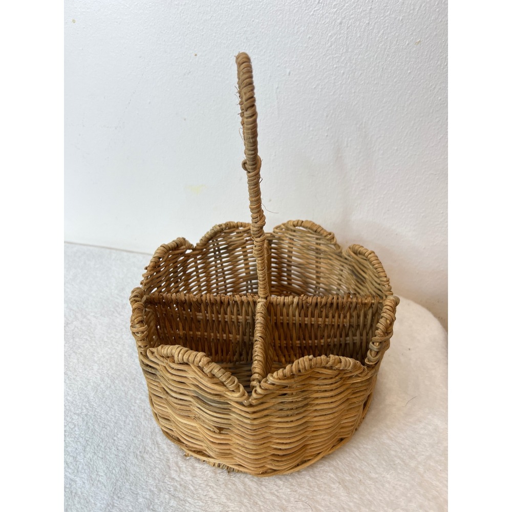 Woven Wicker Utensil Caddy Scalloped Edge 4 Compartment Basket Handle Hosting